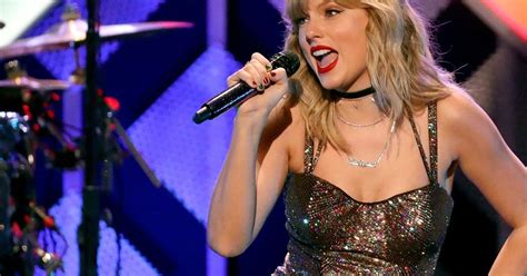 Taylor Swift Y Sus Récords Se Convierte En La Artista Con Más Números