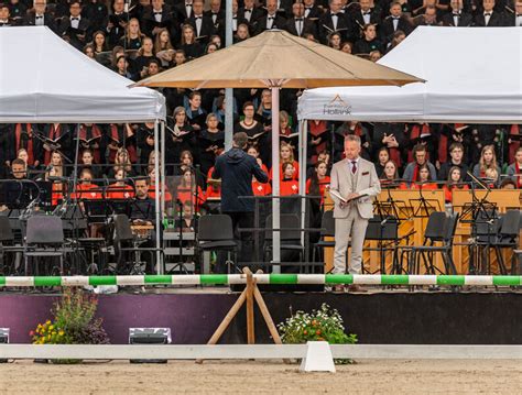 Gelungene Premiere Carmina Burana Und Moritzburger Hengste SGV