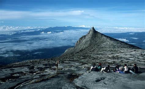 Gunung Kinabalu - SahabatMudaID