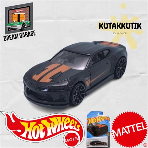Jual Hot Wheels Mobil Sedan 18 Camaro SS Hitam Lot B 2024 HW Dream Garage Shopee Indonesia