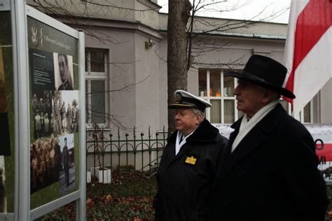 Wernisa Wystawy I Sma Miesi Cznica Uwi Zienia And Eliki Borys I