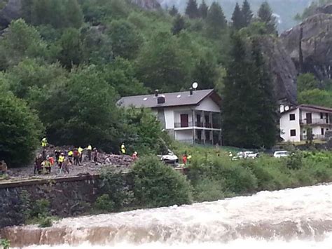 Frana In Valmasino Strada Provinciale Riaperta A Senso Unico Alternato