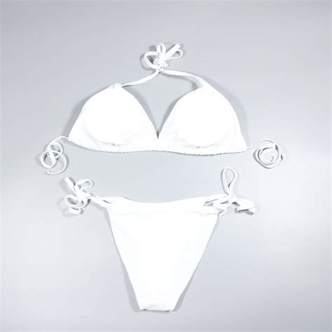 10 Hot Sexy Xiaozhai Lin Bikini Pics