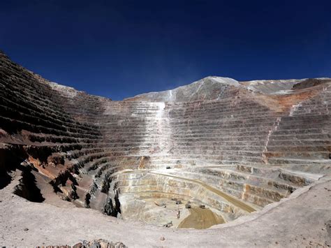 barrick gold turns   production  rising costs financial post