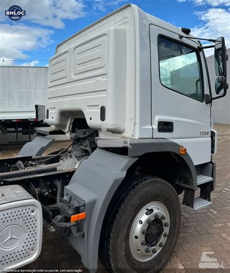 Caminhão Mercedes Benz Atego 1726 4x4 2p Diesel E5 2018