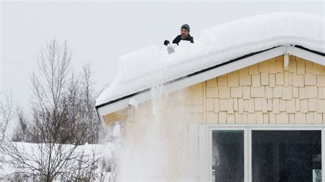 'Pandemic of snow': Alaska hit by record snowfall | US News | Sky News