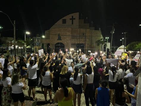 Mais De Mil Pessoas V O As Ruas De Varjota Em Movimento Por Justi A E