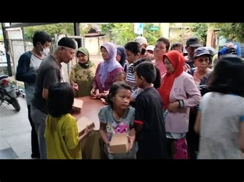 Giat Masjid Baitul Arqom Sedekah Sayur Dilanjut Jum At Barokah Youtube