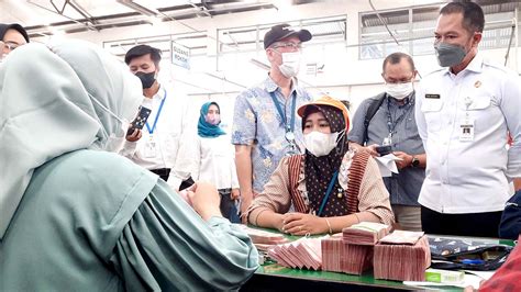 Blt Buruh Rokok Tahap Pertama Pemkab Kudus Tersalur Persen