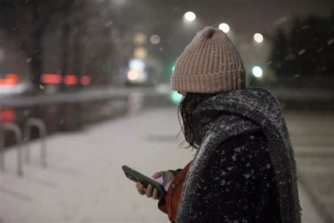 London snow photos show city transformed into fairy-tale winter ...