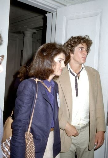 Jackie And JFK Jr Pinkpillbox Jaqueline Kennedy Los Kennedy