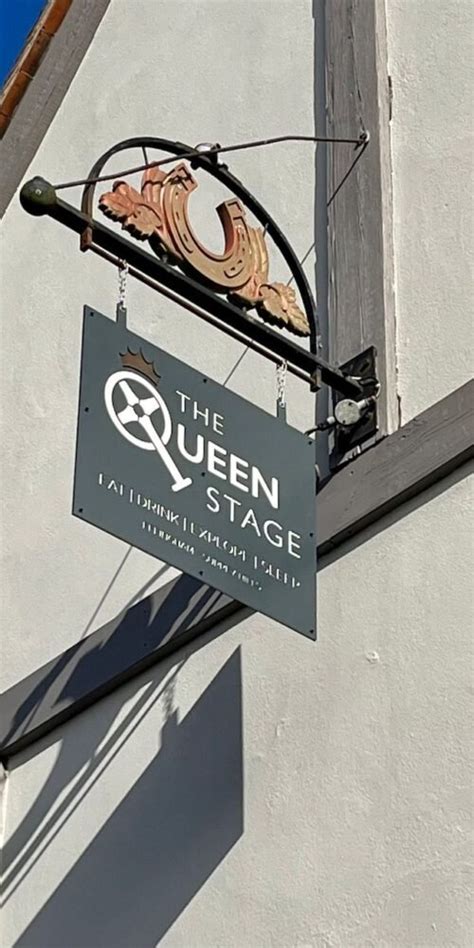 The Queen Stage Effingham Eat Drink Explore Sleep