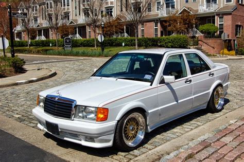 Mercedes Benz W201 фото