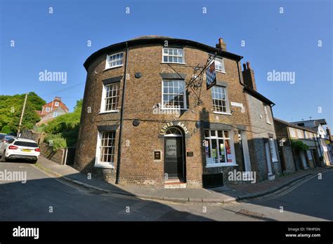 Pub Lewes Uk Hi Res Stock Photography And Images Alamy