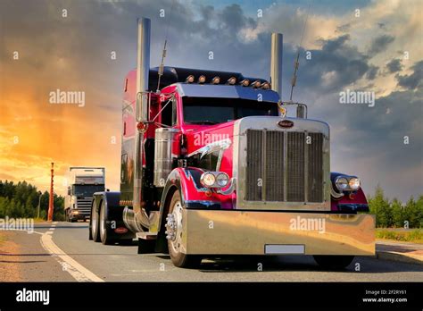 Peterbilt 379 American Truck Hi Res Stock Photography And Images Alamy