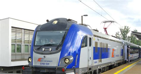 Rząd dołoży kolejne miliardy dla PKP Intercity Spółka jak studnia bez