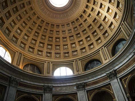 La Basílica Papal De San Pedro En El Vaticano O Basílica Del S De San