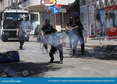 Taksim Park Protest editorial image. Image of protesters - 31385250