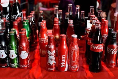 29 Fotos De La Convención De Coleccionistas De Coca Cola En La Rural