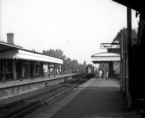 Coulsdon South railway station | Wiki | Everipedia