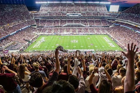 Kyle Field sets the standard for college football game day experience ...