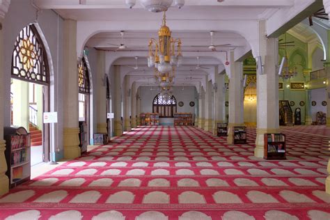 Free Images - sultan mosque prayer hall 3