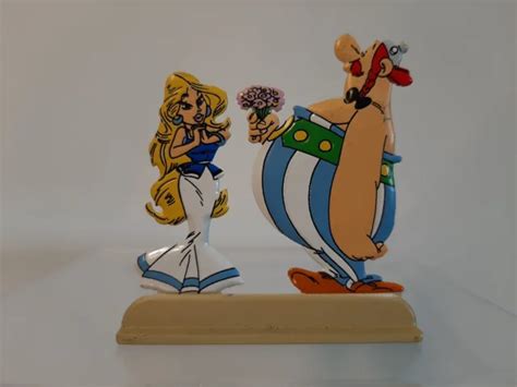 Figurine M Tallique Obelix Et Falbala Ast Rix L Gionnaire D