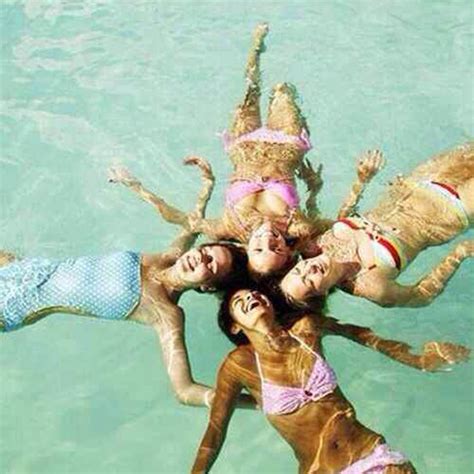 Bikini Party Colgadas De Una Percha