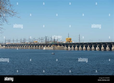 The Volga Hydroelectric Station - largest hydroelectric station in ...