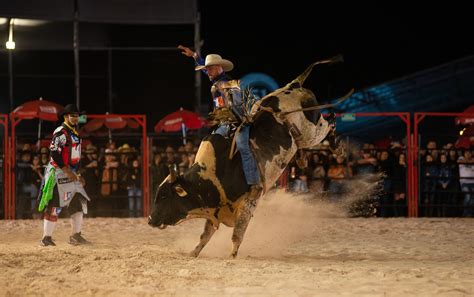 Campeão do rodeio de Ribeirão Preto vai disputar prova milionária nos