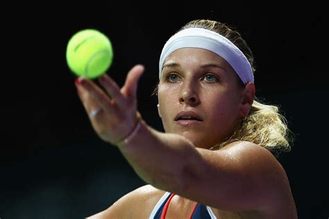 WTA Finals: Cibulkova Stuns Kuznetsova to Reach Final