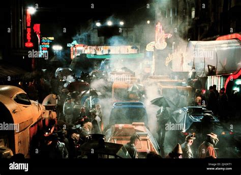 FUTURISTIC STREET SCENE, BLADE RUNNER, 1982 Stock Photo - Alamy