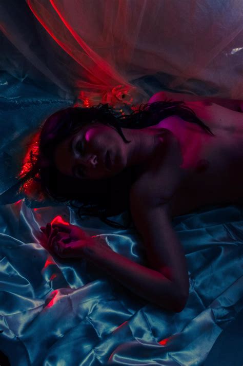 Playing With Lights Nudes Artgw Nude Pics Org