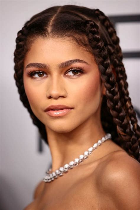 You Re Going To Want To See Zendaya S Jumbo Box Braids From Every Angle