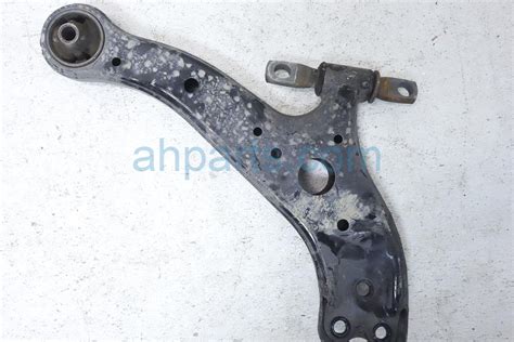 2015 Toyota Camry Front Driver Lower Control Arm 48069 07040