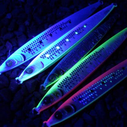 Savage Gear Sardine Slider Jigs Weight 40 Gr Color UV Sayoris