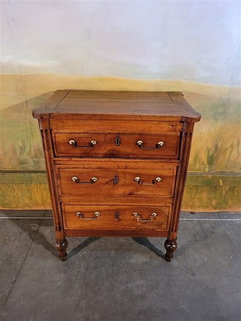 Proantic Petite Commode Poque Louis Xvi En Merisier