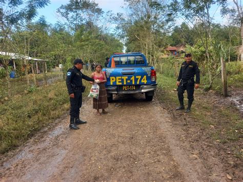 PNC de Guatemala on Twitter Y en la aldea El Rosalito Sayaxché