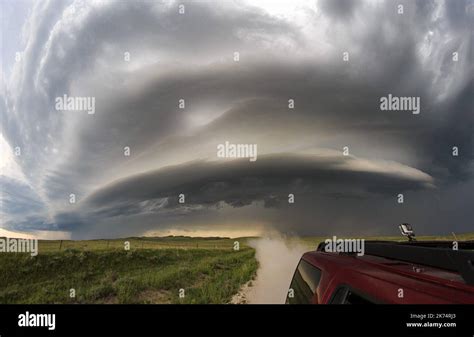 Storm Chaser Has Captured Incredible Footage From The Eye Of America S