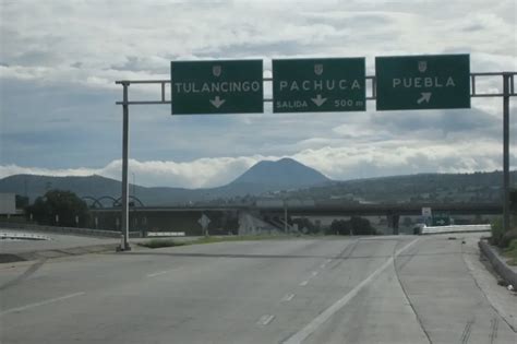 Seguridad en América Accidente en autopista Arco Norte