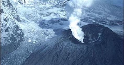 Alaska Volcano Hints At Eruption - CBS News