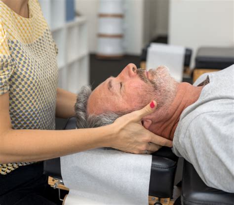 5 Benefits Of Chiropractic Adjustments In Relieving Neck Pain — Central Maui Chiropractic