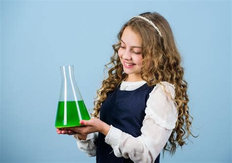 Concepto de educación Lección de química escolar Análisis químico