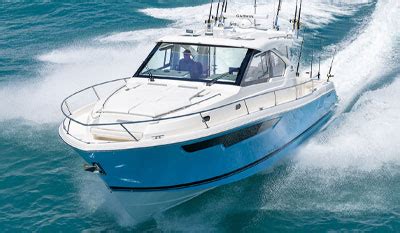 Pursuit DC 306 | 30 Foot Dual Console Fishing Boat | Pursuit Boats