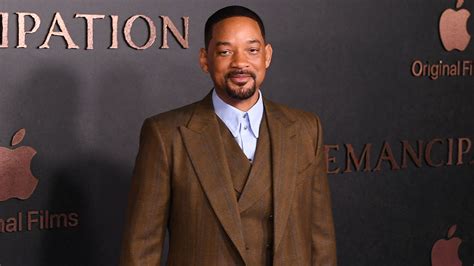 Will Smith returns to the awards ceremony stage for the first time since the 2022 Oscars - US ...