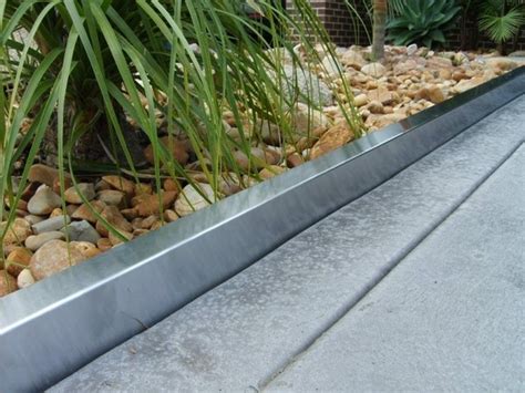 Metal edging ideas – garden landscape edging advantages