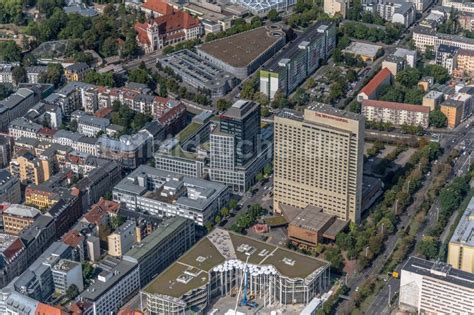 Leipzig Aus Der Vogelperspektive Hochhaus Des Hotelgeb Ude Komplexes