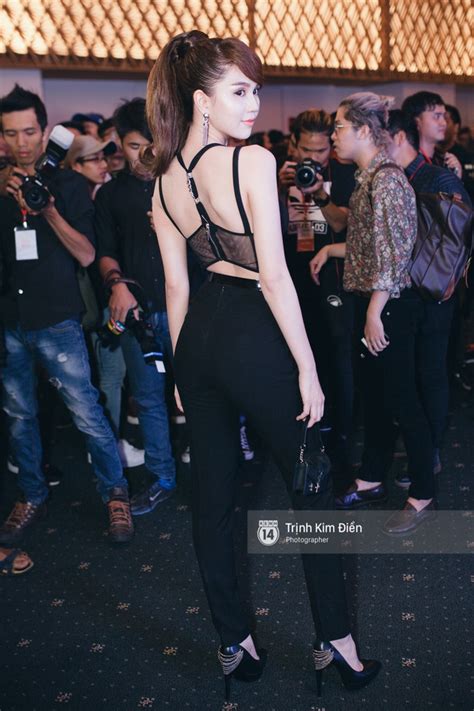 Thu Thảo Phạm Hương Ngọc Trinh khiến thảm đỏ VIFW hot tưng bừng