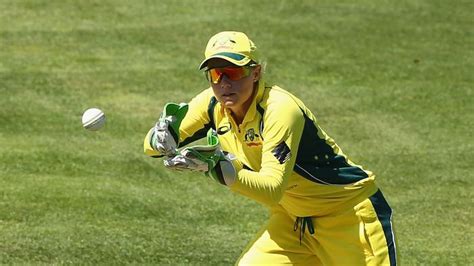 Alyssa Healy breaks MS Dhoni's record of most dismissals by a wicket ...