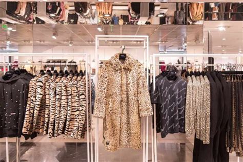 H&M Tests Renting Clothes to Address Environment Concern - Business ...